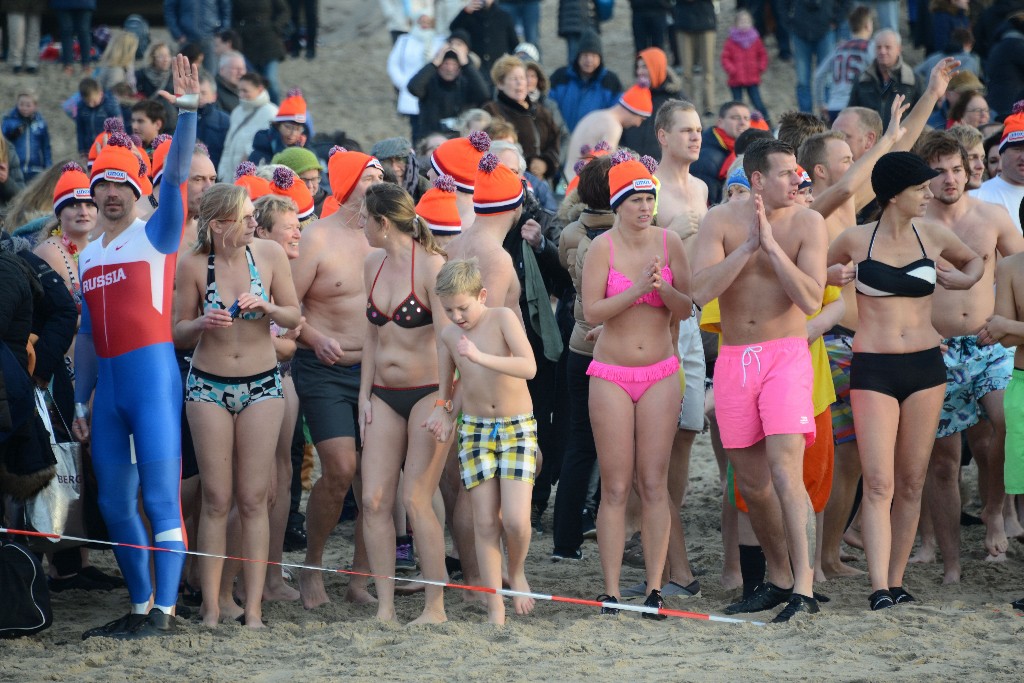 ../Images/Nieuwjaarsduik Nederzandt 2015 037.jpg